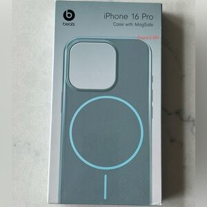 Beats by Dre iPhone 16 Pro MagSafe Case